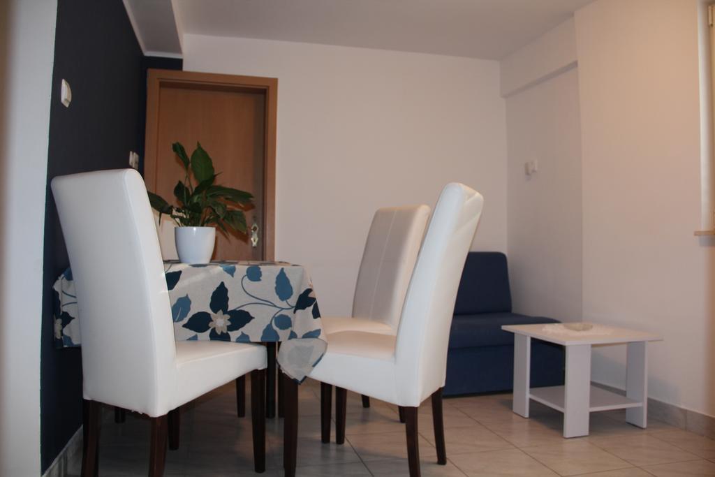 Apartments Nika มลินี ภายนอก รูปภาพ
